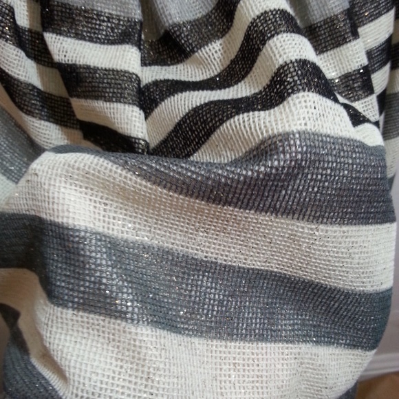 BCBGENERATION STRIPED GLITTER MESH Dress - Size 6 - Picture 4 of 7